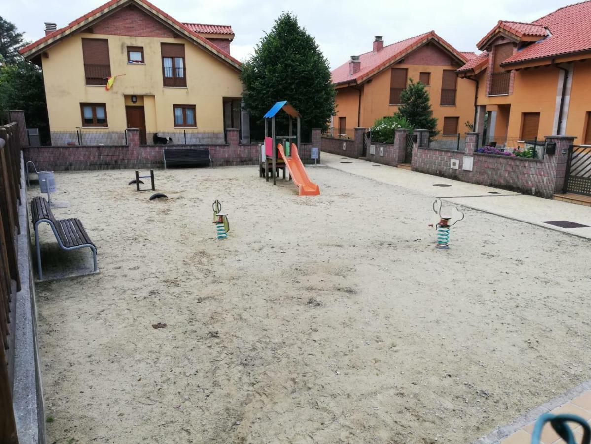 Hinojedo Chalet Playa Del Sable מראה חיצוני תמונה